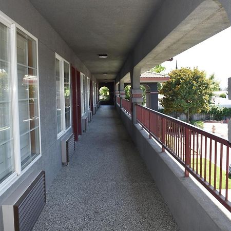 Hotel Baymont By Wyndham Manteca Esterno foto