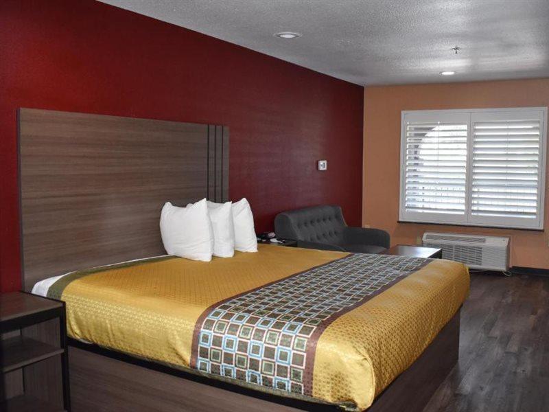 Hotel Baymont By Wyndham Manteca Esterno foto