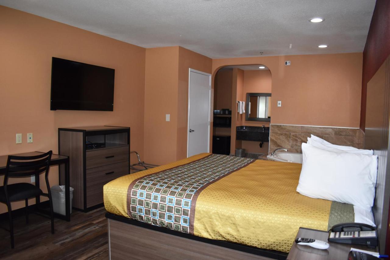 Hotel Baymont By Wyndham Manteca Esterno foto